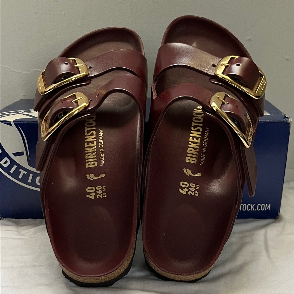 Birkenstock Box in Blue and White with Product Label